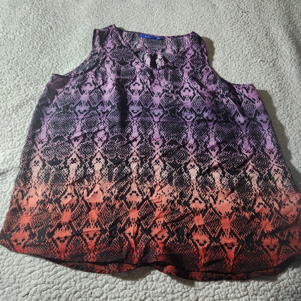 APT. 9 V- Neck Top with rounded bottom size XXL - Picture 3 of 7